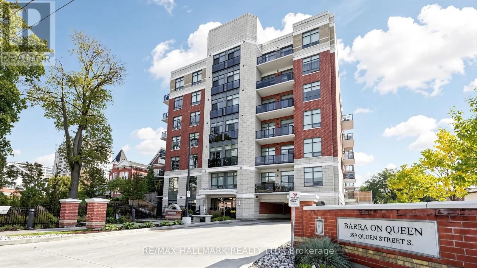 414 - 399 QUEEN STREET S — photo 1 of 50