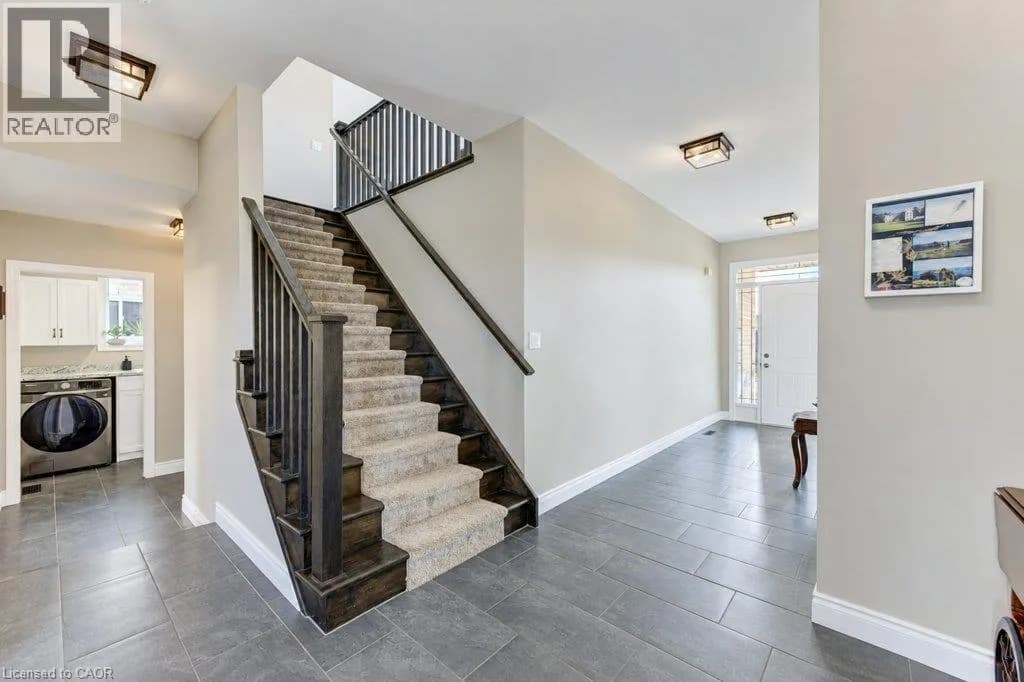 524 SUNDEW Drive — photo 4 of 48