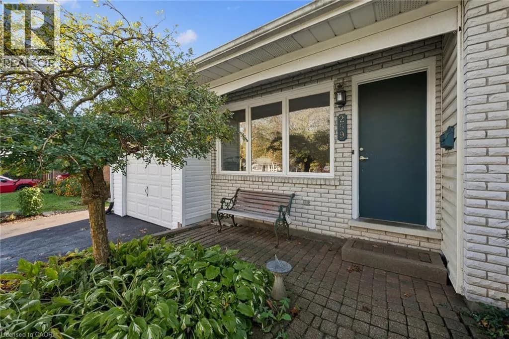 259 THORNCREST Drive — photo 4 of 42