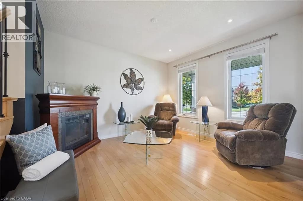 25 HUNSBERGER Drive — photo 3 of 29