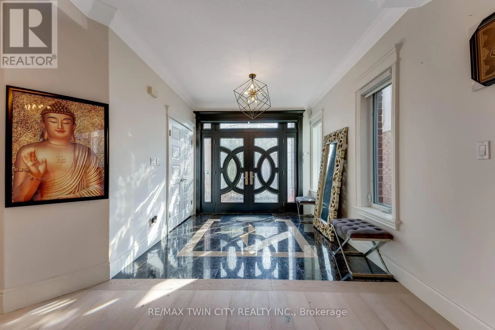 444 THOMAS SLEE DRIVE — photo 4 of 50