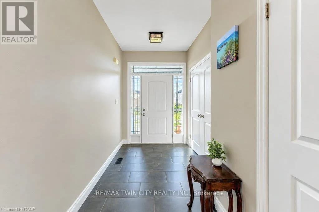 524 SUNDEW DRIVE — photo 3 of 48