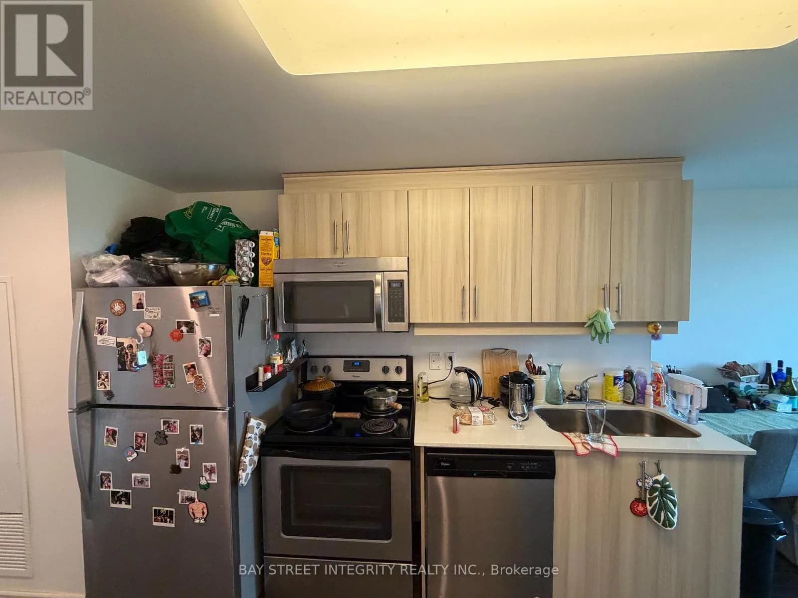 902 - 158 KING STREET — photo 5 of 13