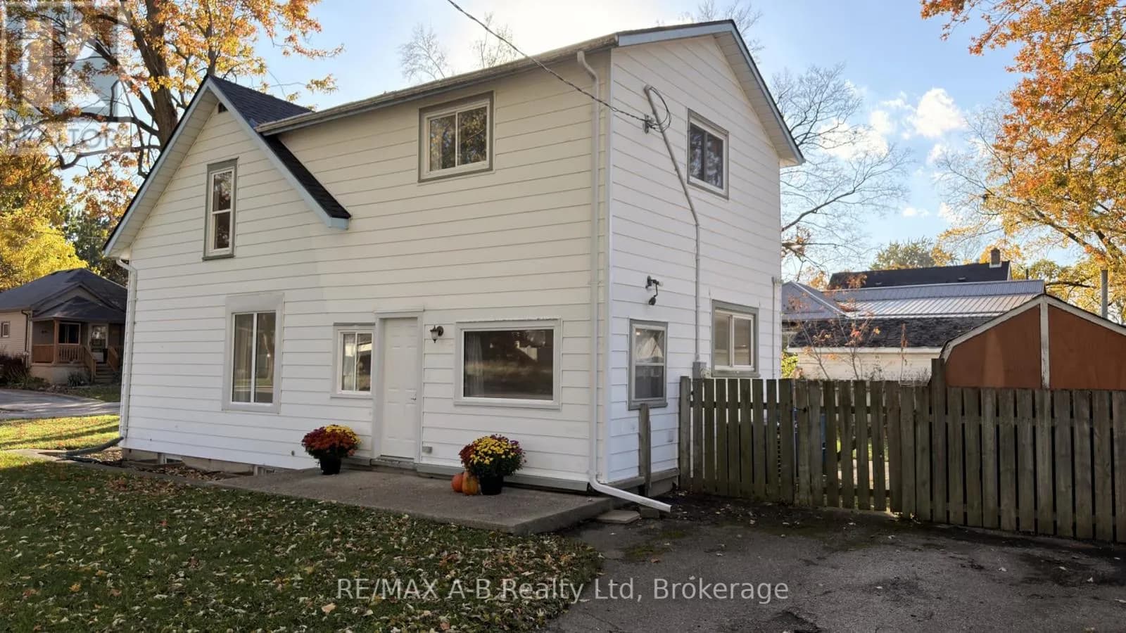 92 EAST GORE STREET — photo 3 of 47