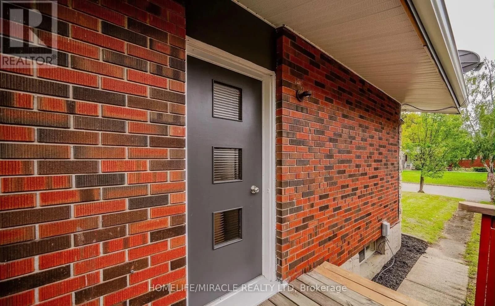 10 GREENWOOD AVENUE — photo 5 of 27