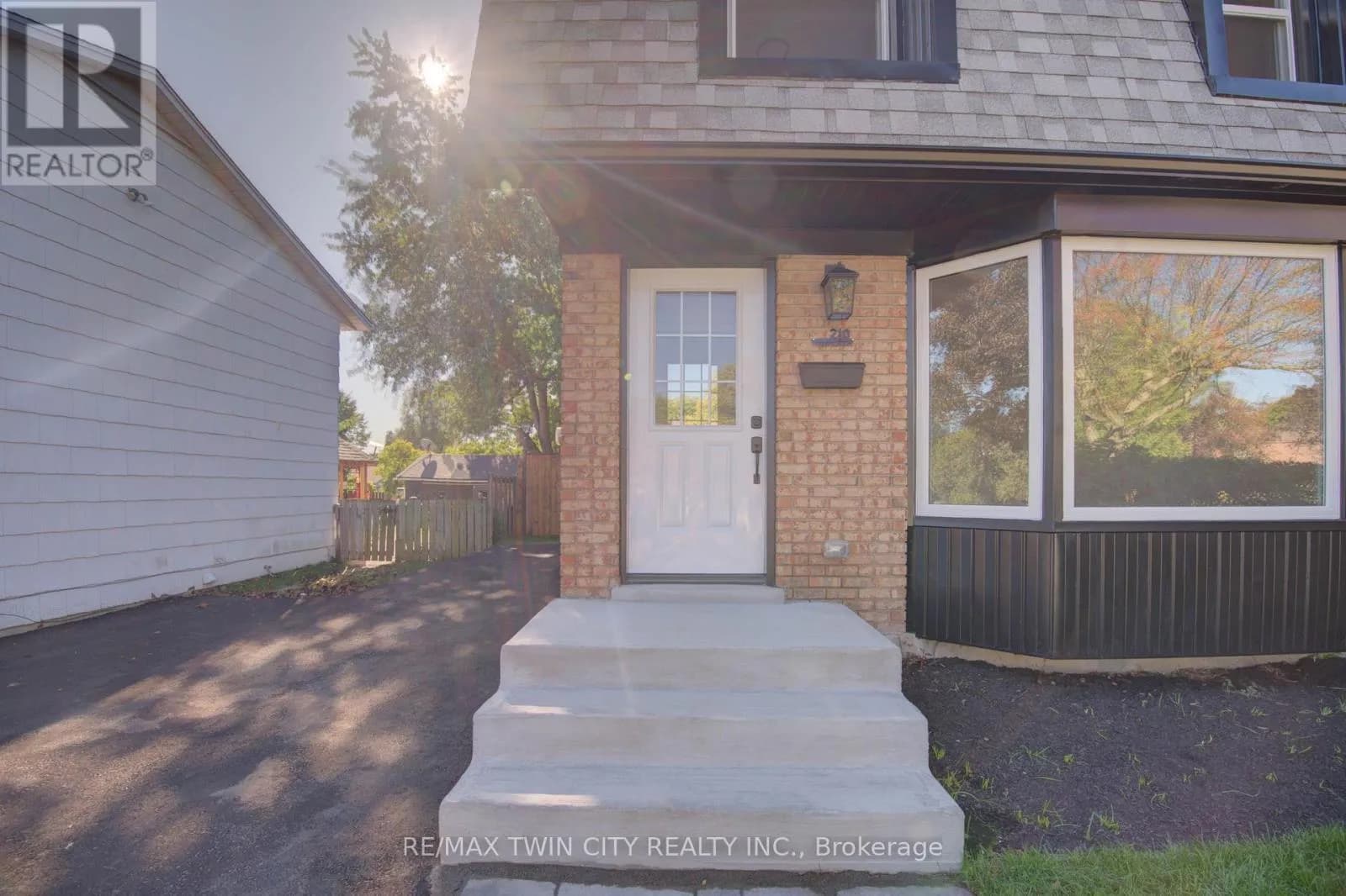 210 FERGUSON AVENUE — photo 4 of 44