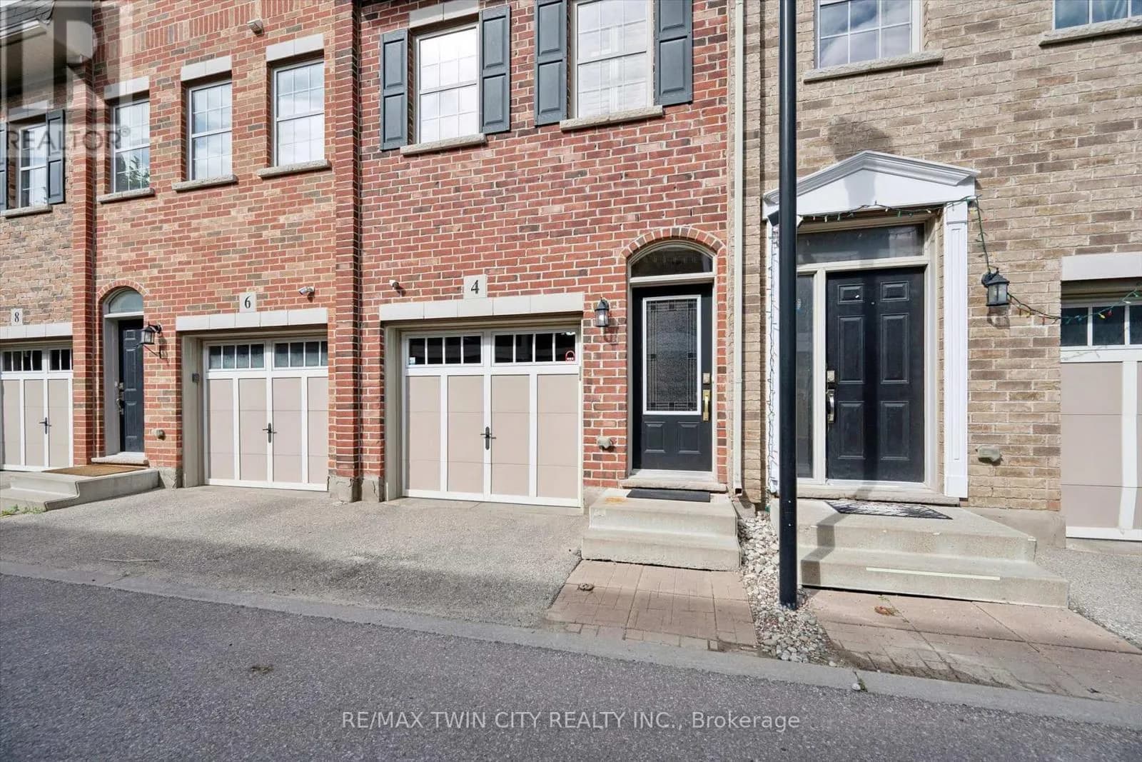 4 CHELTENHAM MEWS — photo 2 of 37