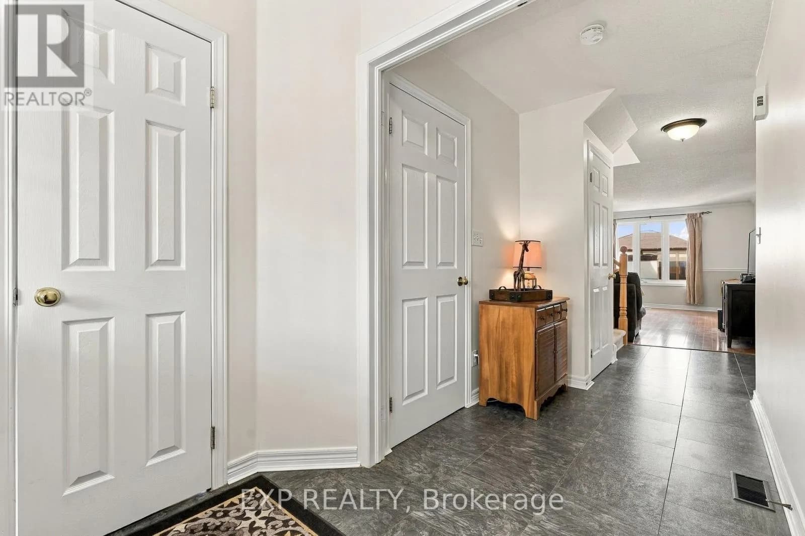 99 STIEFELMEYER CRESCENT — photo 4 of 50