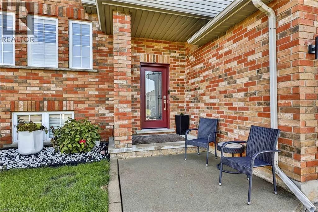 50 BREWSTER Way — photo 4 of 42