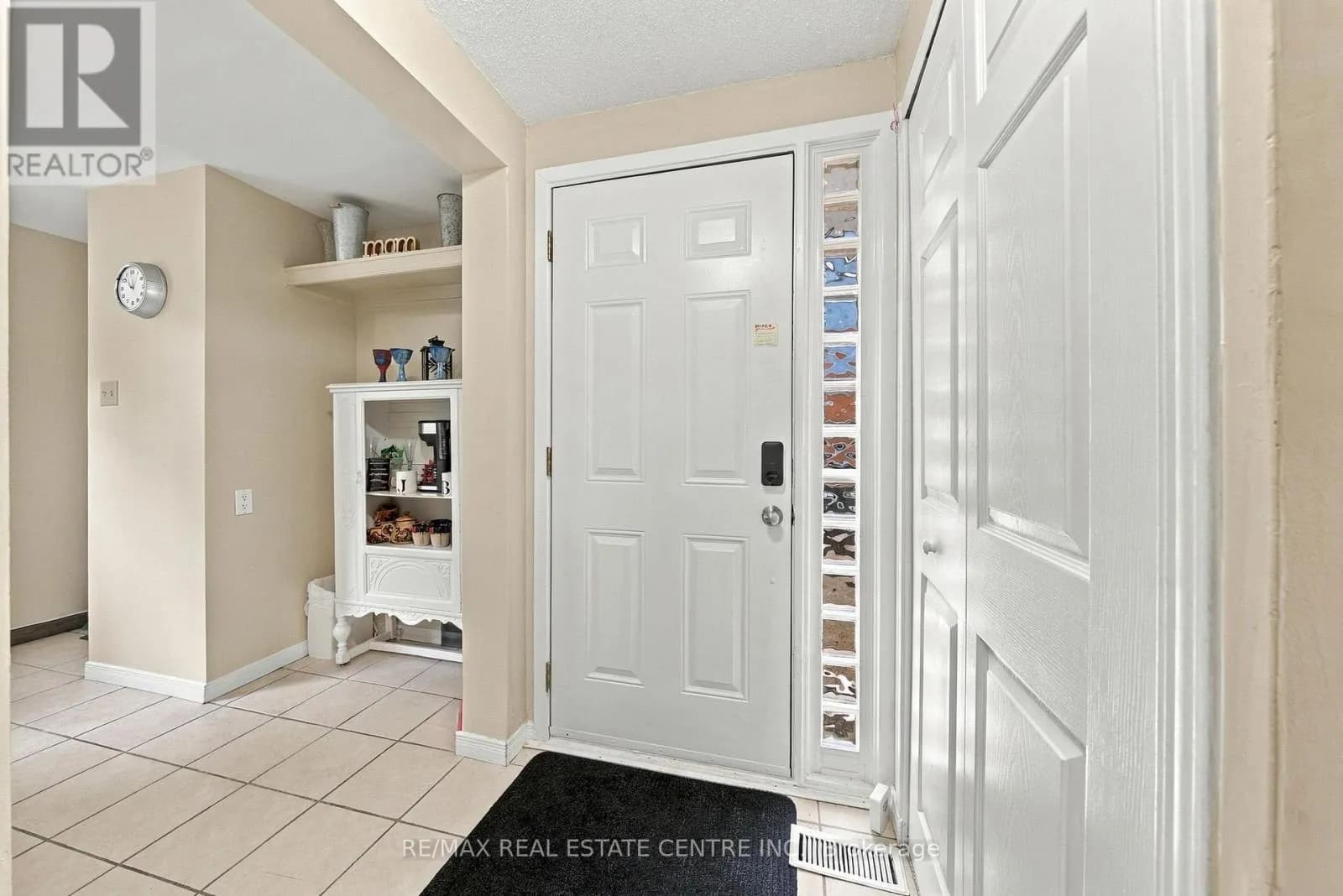 336 MORGAN AVENUE — photo 4 of 32