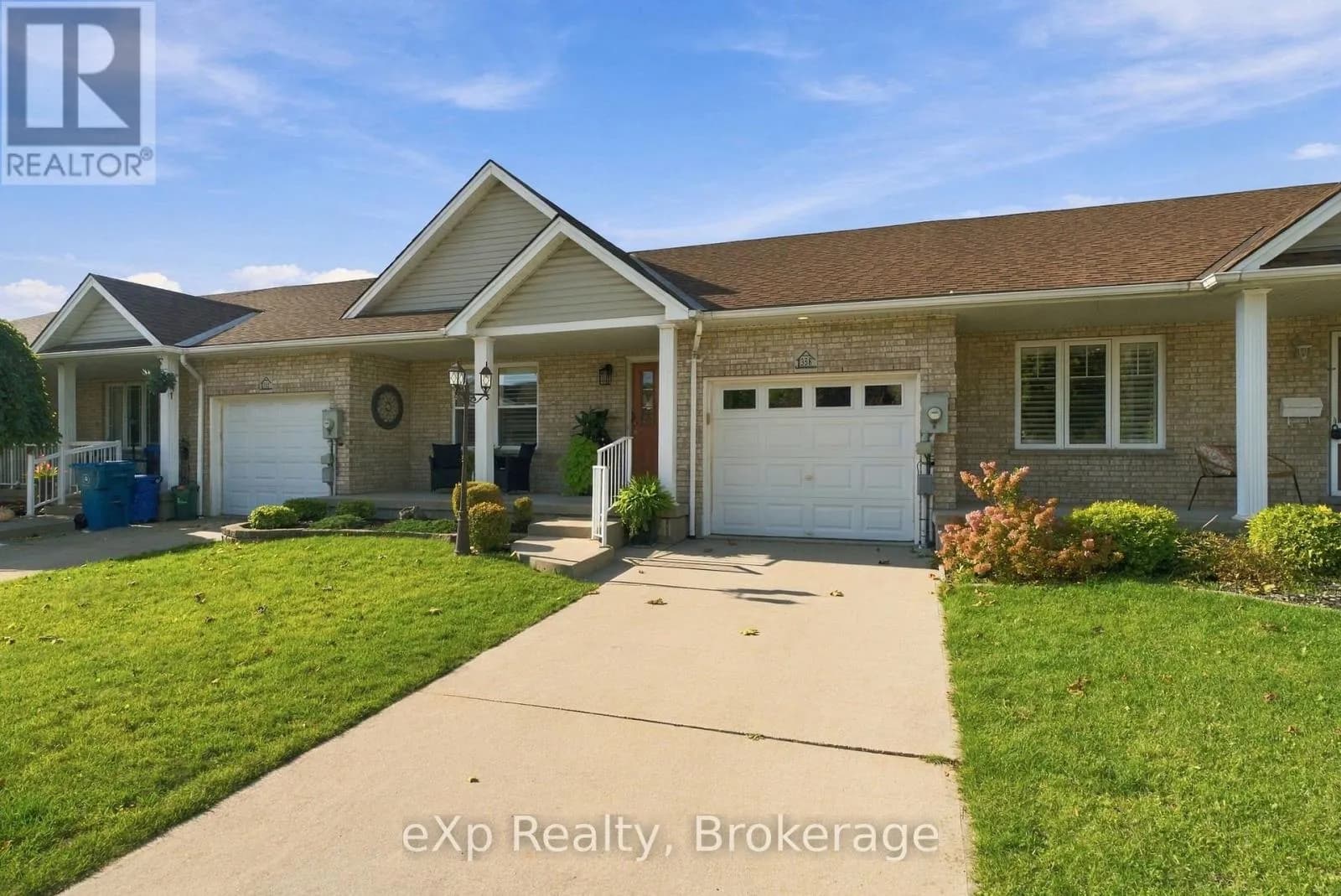 358 DUFFERIN STREET — photo 2 of 37