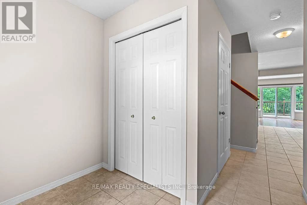292 BRIARMEADOW DRIVE — photo 4 of 45