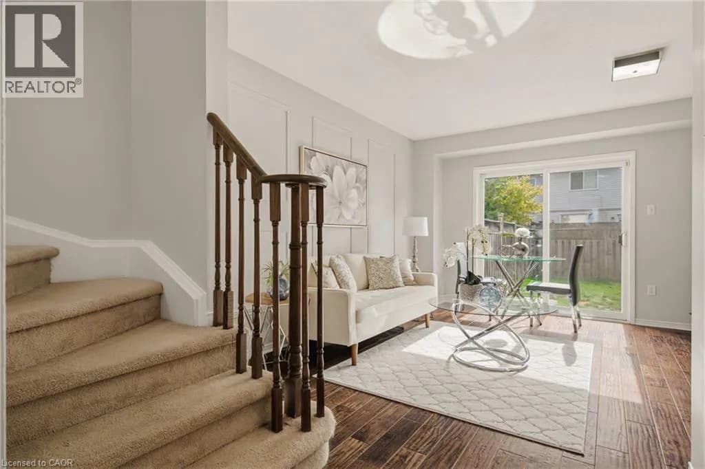 54 DUNCAN Avenue — photo 3 of 19