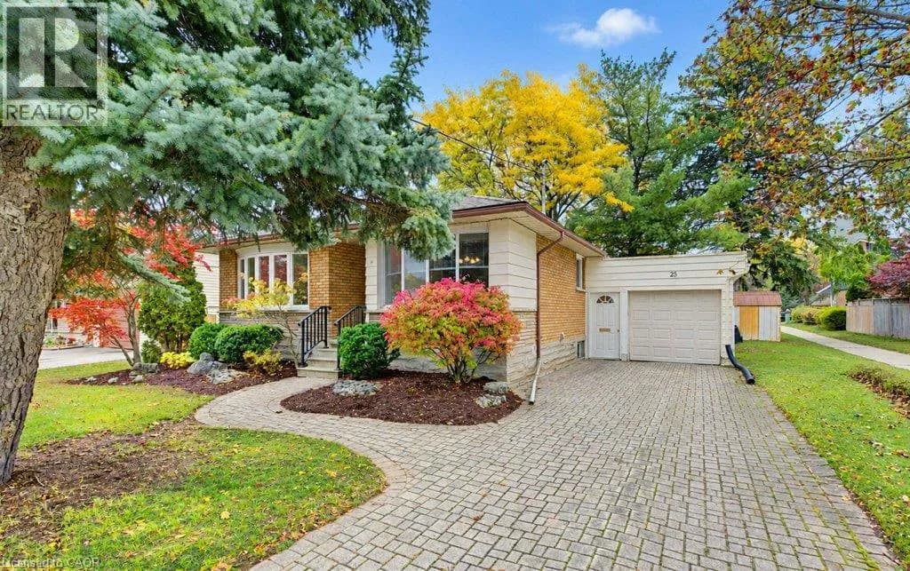 25 APPLEWOOD Avenue — photo 1 of 49