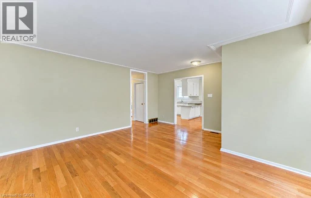 25 APPLEWOOD Avenue — photo 5 of 49
