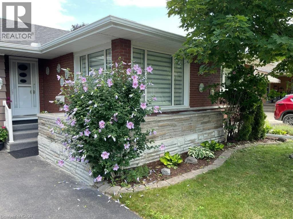 88 BOND Street — photo 2 of 32