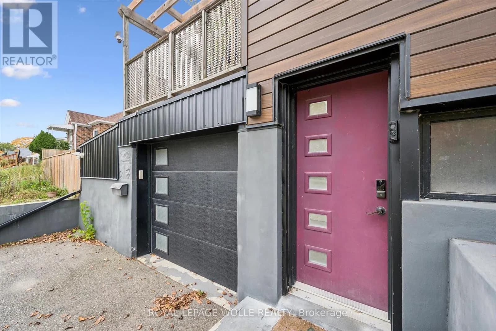 159 PALMER AVENUE — photo 3 of 39
