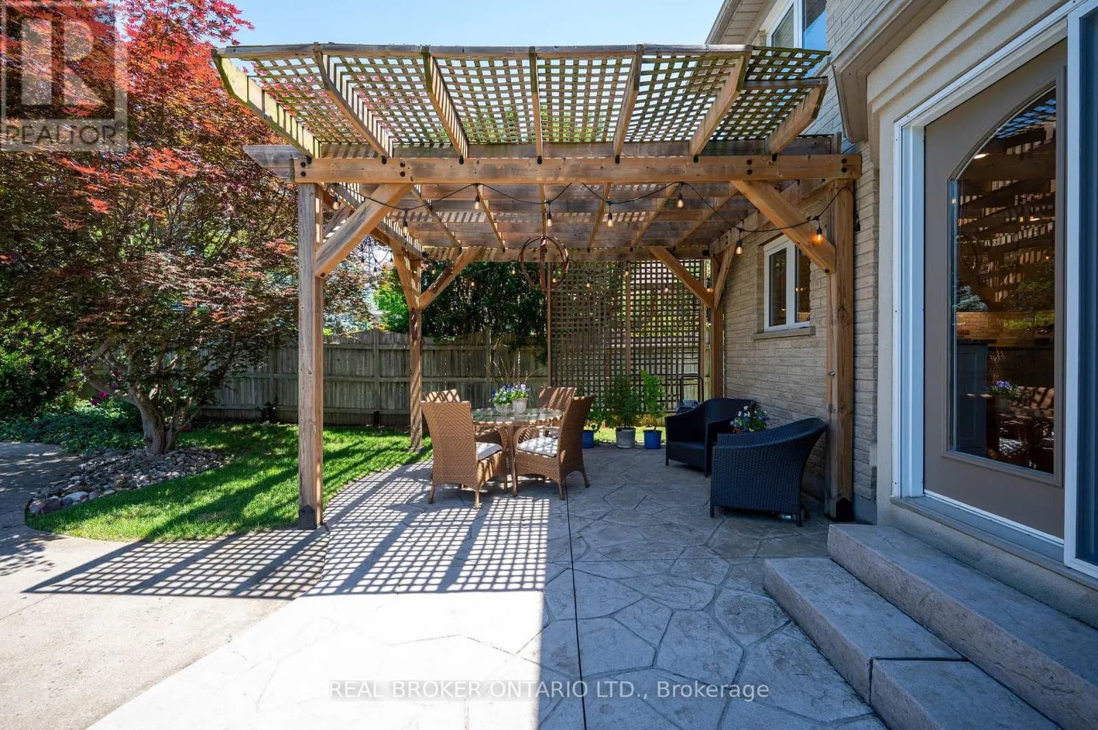 6 PIONEER TOWER CRESCENT — photo 4 of 48