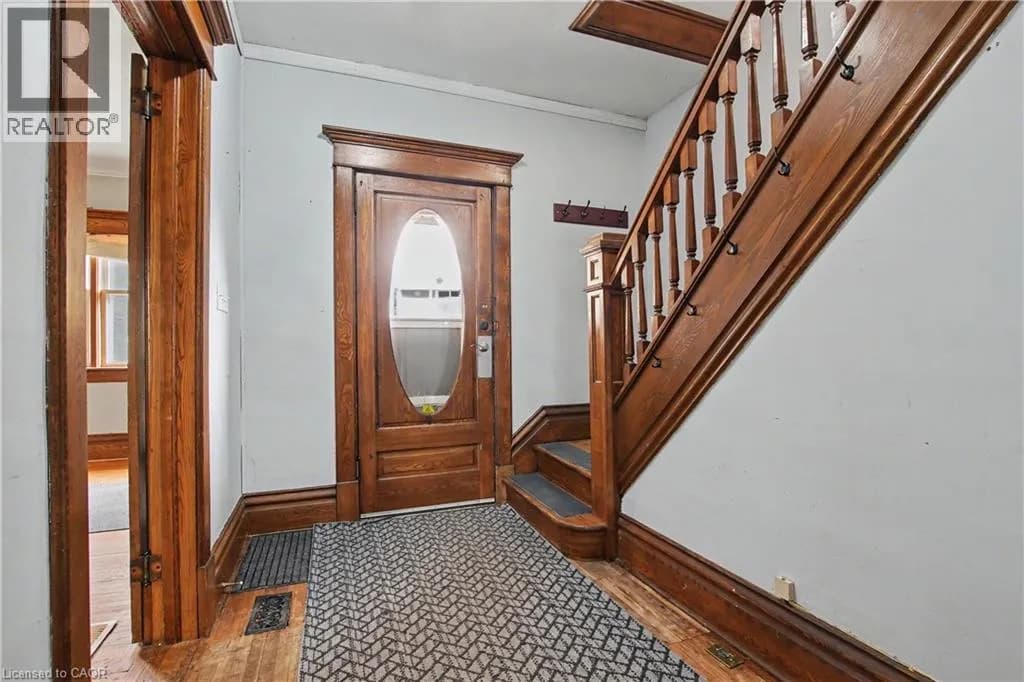 437 GARDEN Street — photo 4 of 27