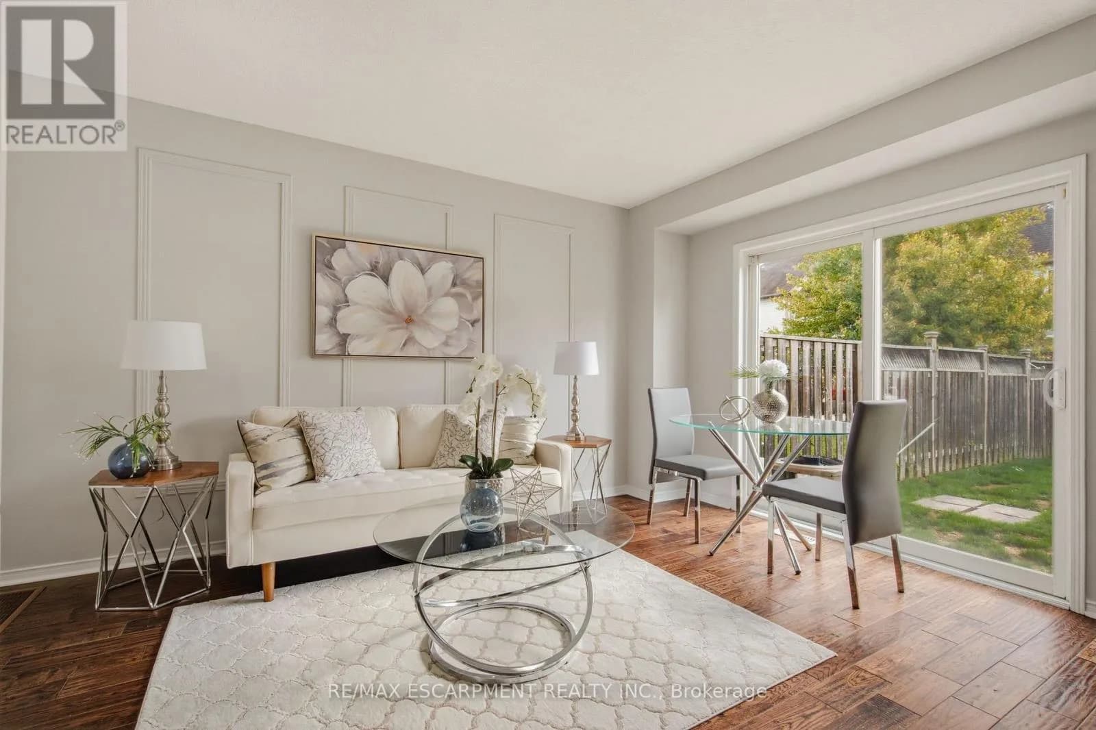 54 DUNCAN AVENUE — photo 5 of 20