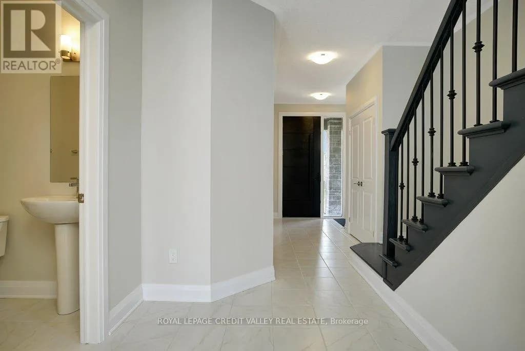 375 CHOKECHERRY CRESCENT — photo 5 of 19