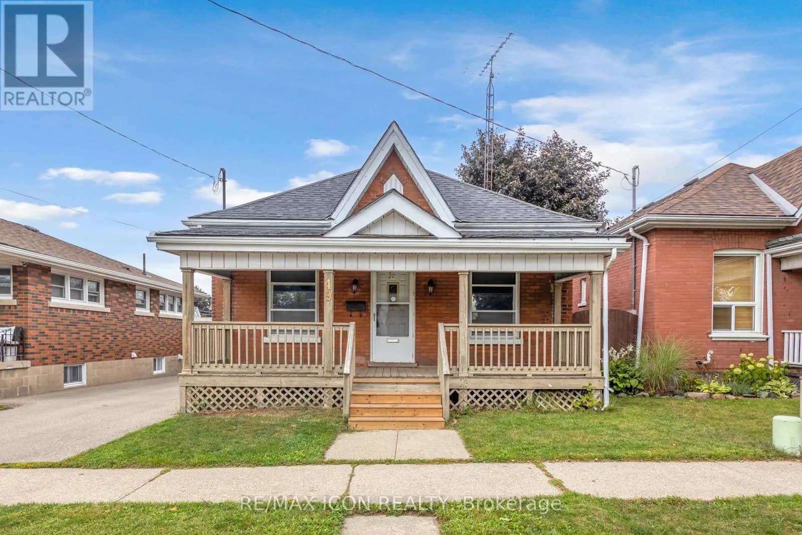 49 MINTERN AVENUE — photo 1 of 37