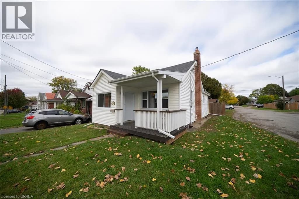 364 WELLINGTON Street — photo 3 of 27