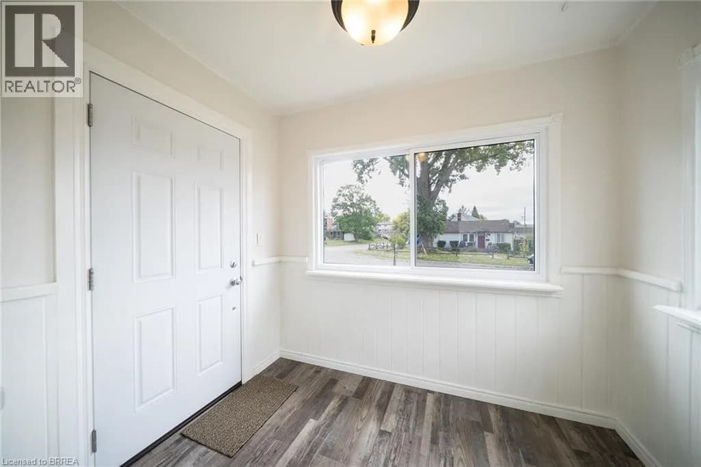 364 WELLINGTON Street — photo 5 of 27