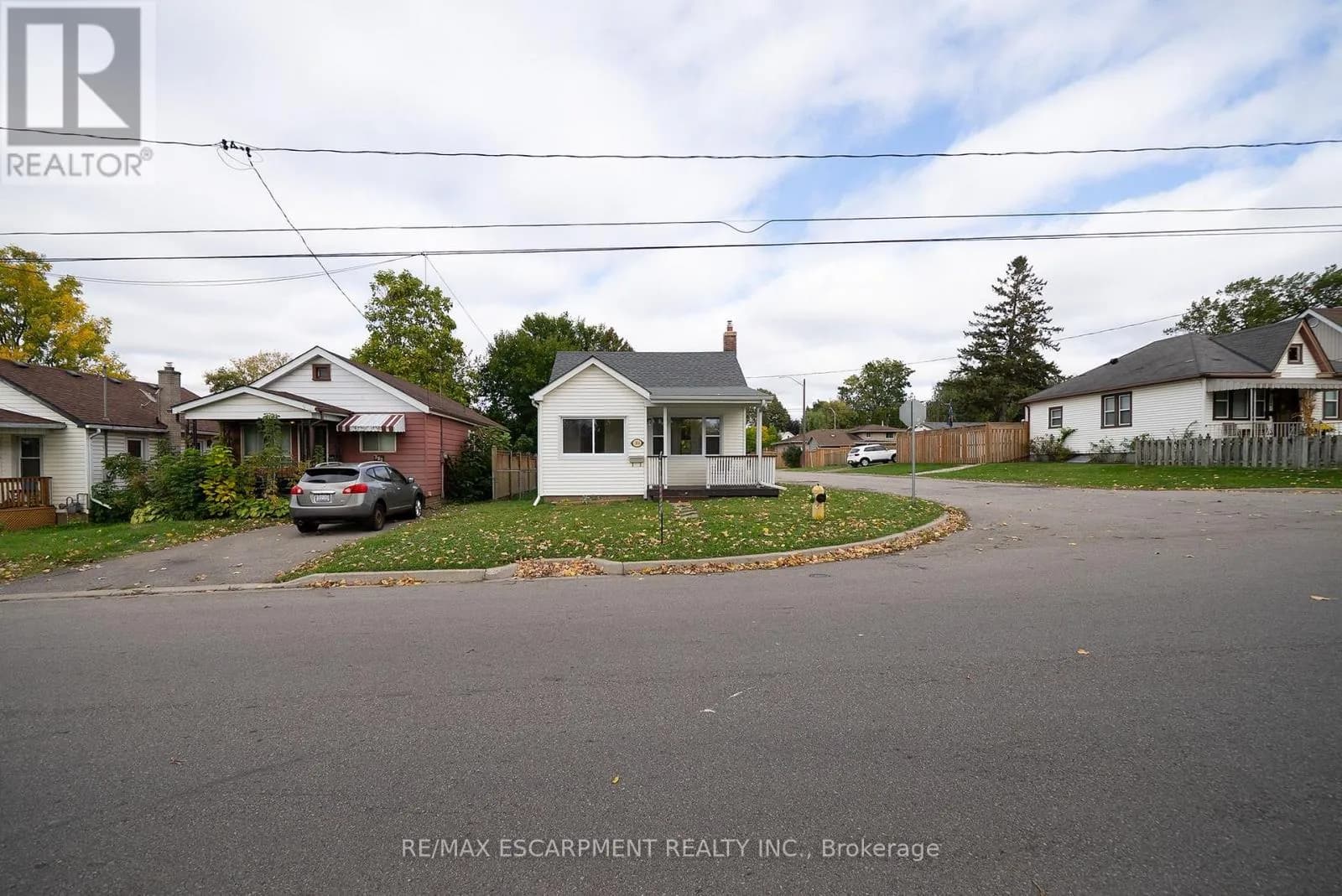364 WELLINGTON STREET — photo 2 of 35