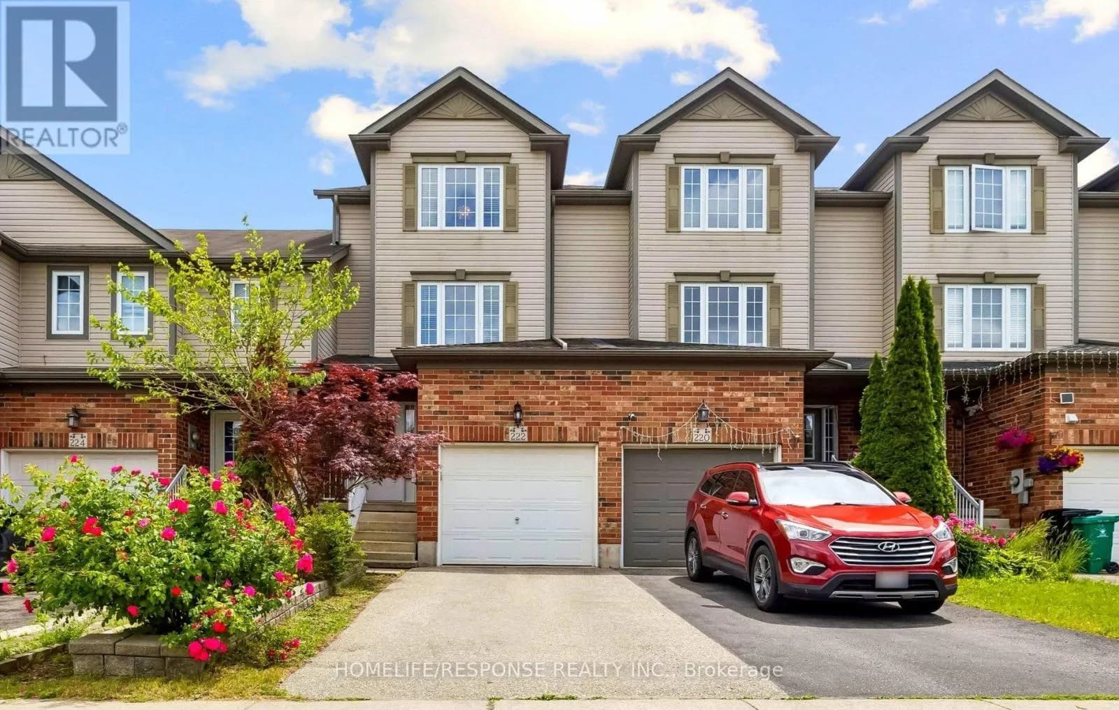 222 SOPHIA CRESCENT — photo 1 of 41