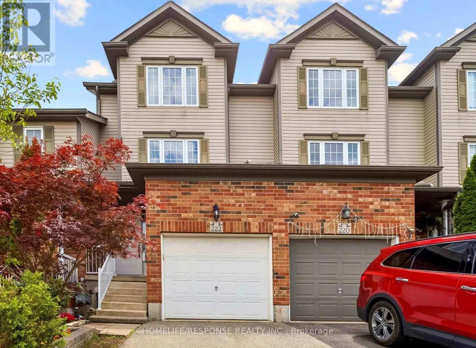 222 SOPHIA CRESCENT — photo 3 of 41