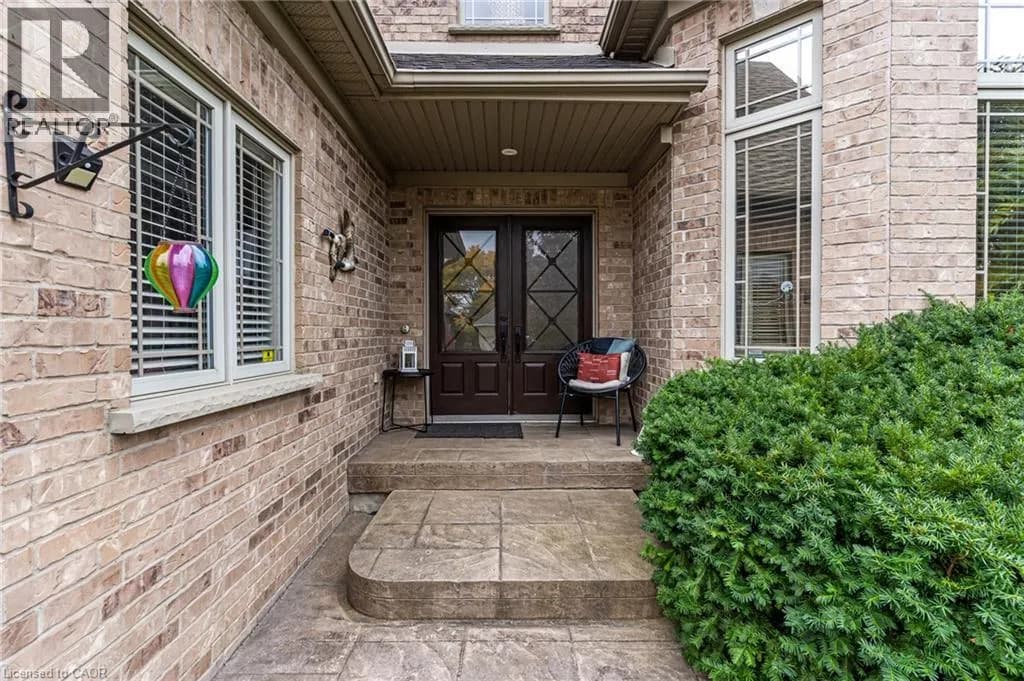 213 DEER RIDGE Drive — photo 4 of 37