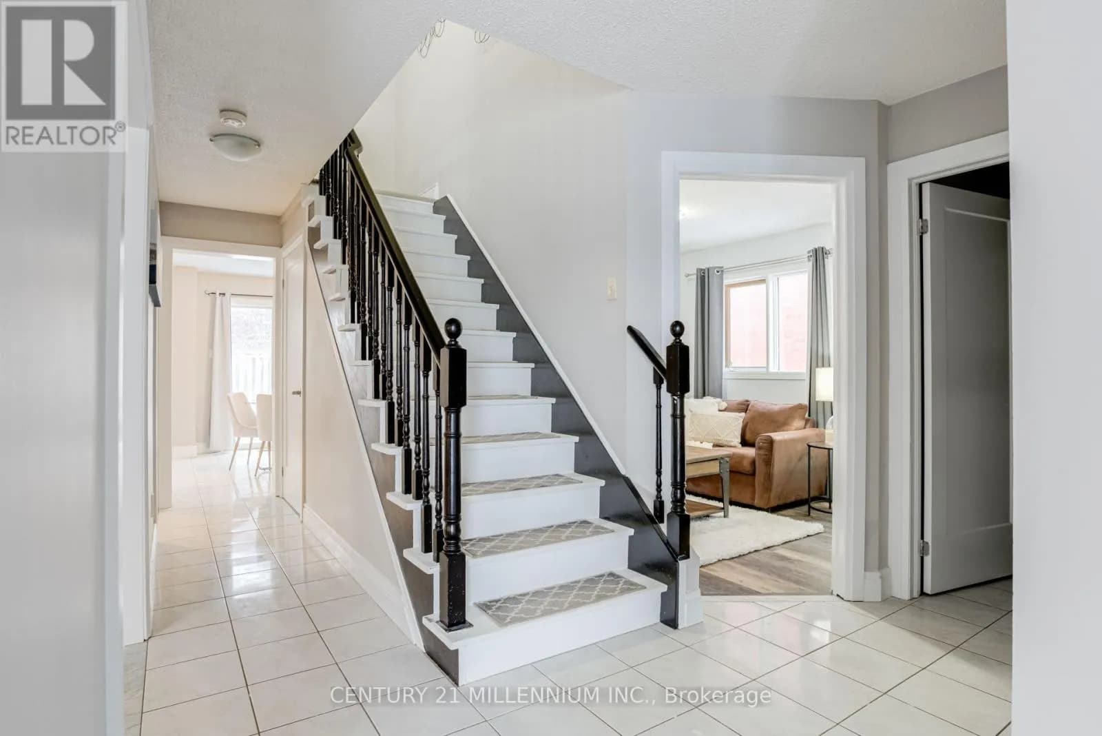 239 LISA MARIE DRIVE — photo 3 of 29