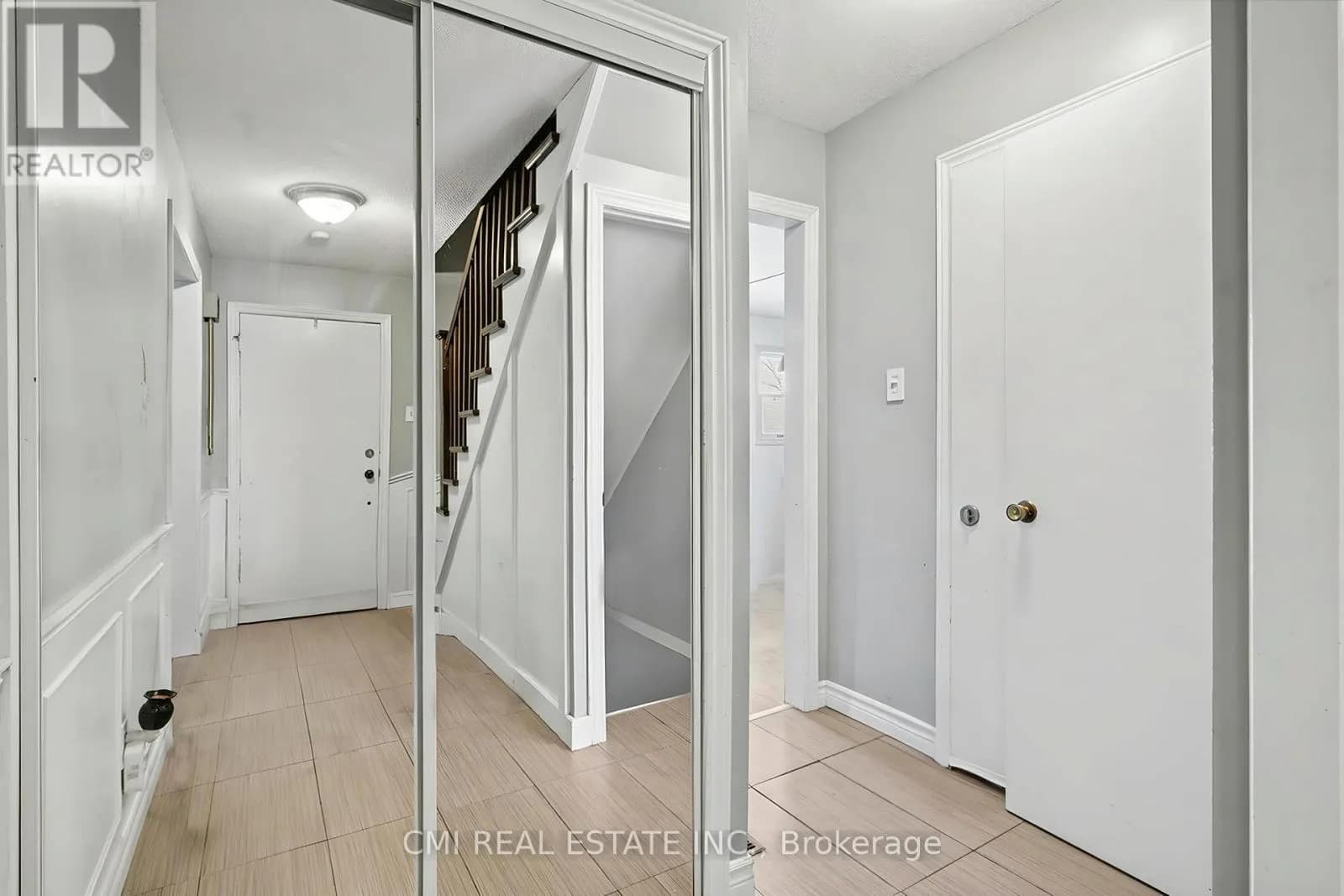 360 CULPEPPER PLACE — photo 4 of 41