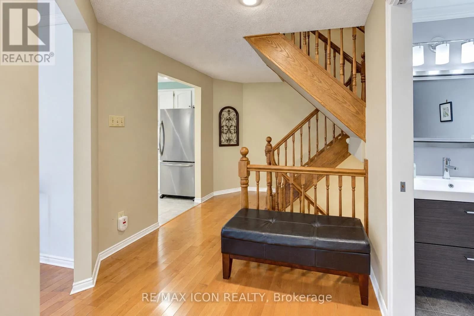 3 - 406 CRAIGLEITH DRIVE — photo 5 of 48