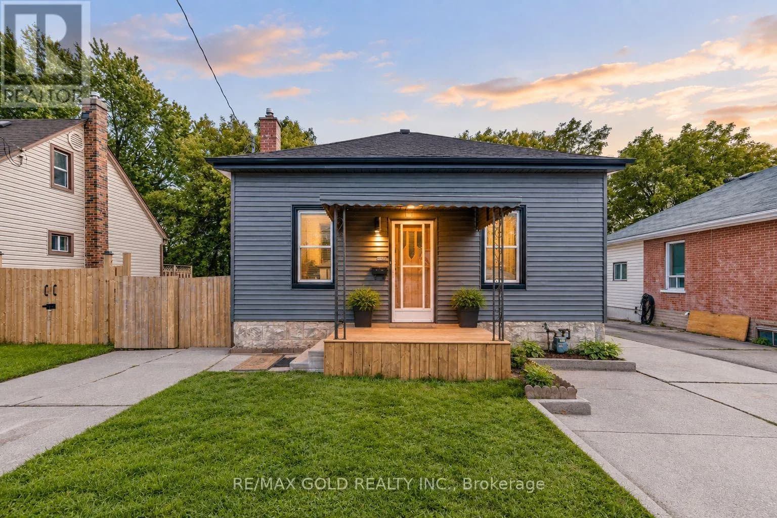 108 NORFOLK AVENUE — photo 1 of 43