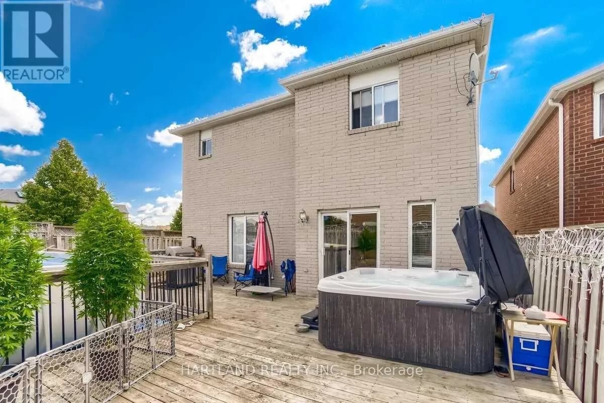476 JAY CRESCENT — photo 3 of 16