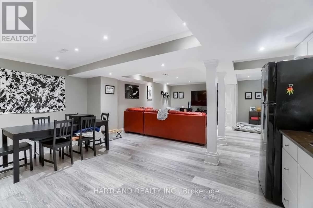 476 JAY CRESCENT — photo 5 of 16