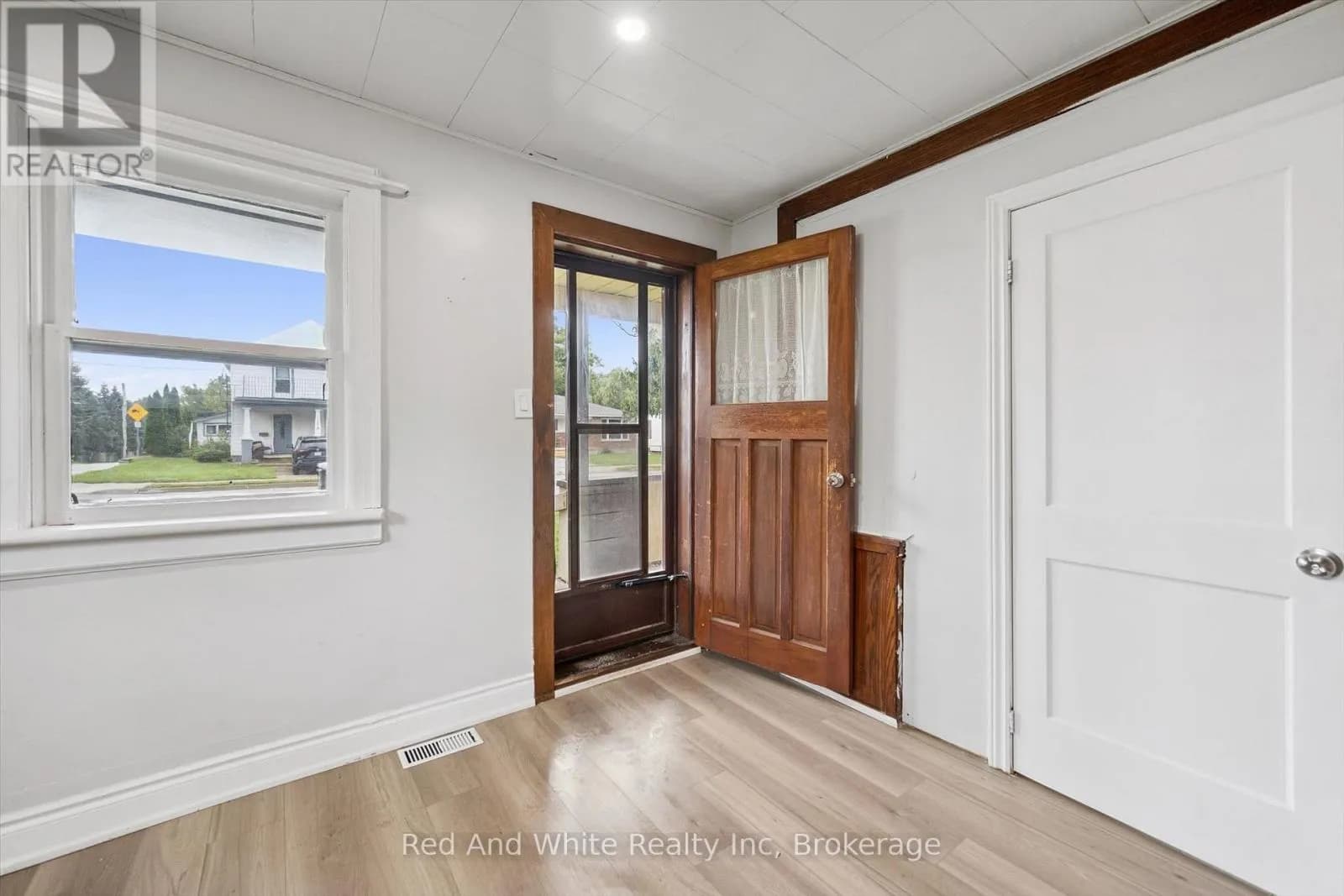 1279 HAMILTON STREET — photo 4 of 28