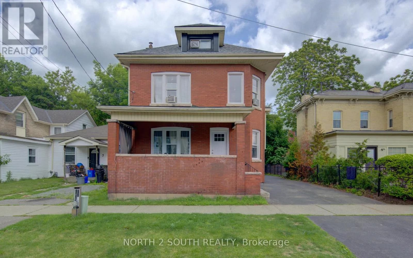 5 FLEET STREET — photo 1 of 43