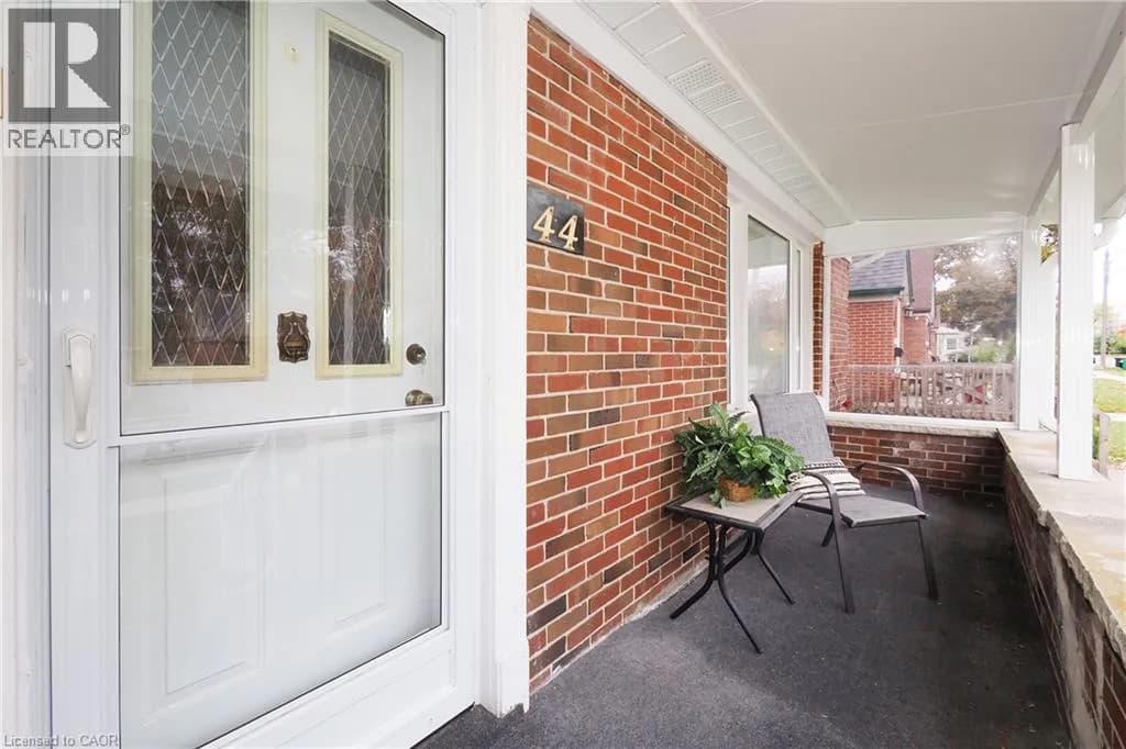 44 RUBY Street — photo 4 of 40
