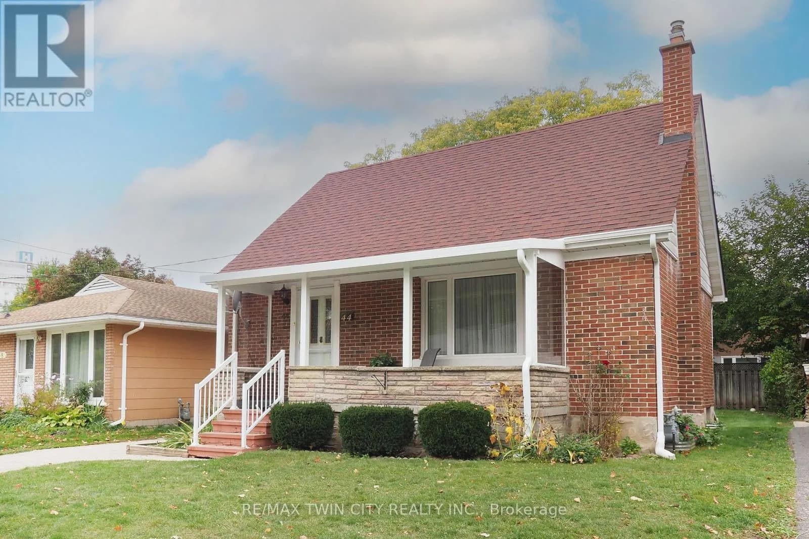 44 RUBY STREET — photo 3 of 41