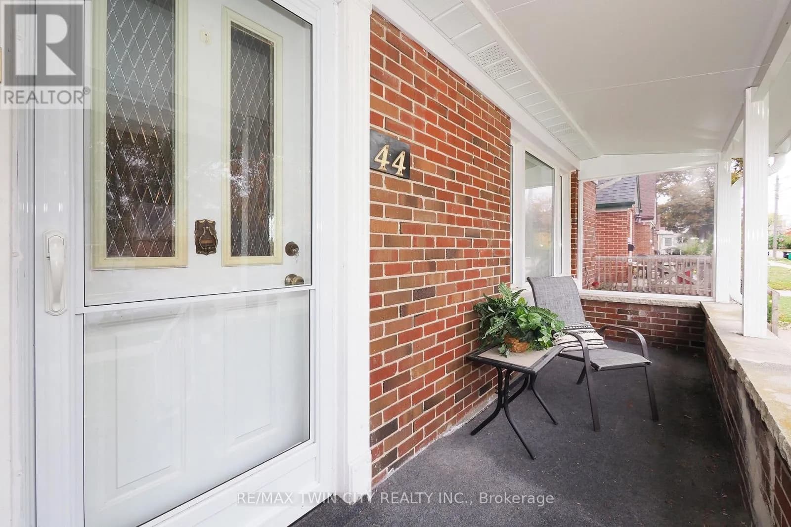 44 RUBY STREET — photo 4 of 41