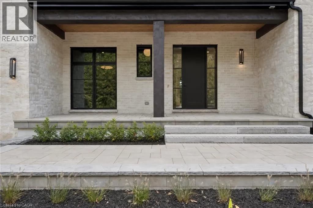 6 BRIDLEWOOD Crescent — photo 3 of 45