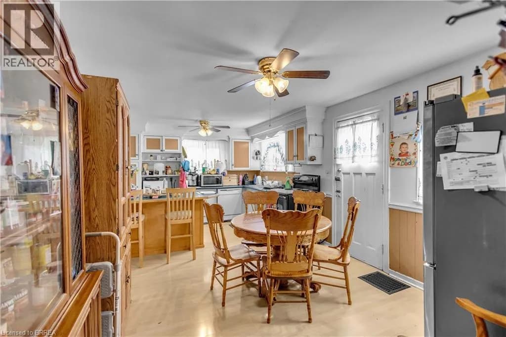 35 JAMES Avenue — photo 5 of 23