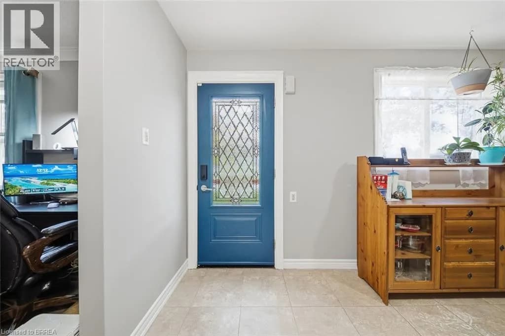 83 FAIRVIEW Drive — photo 5 of 30