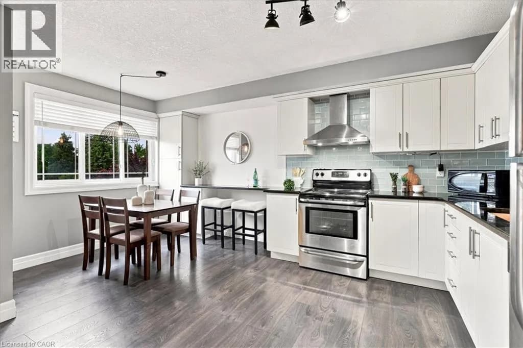1522 KING Street E Unit# 403 — photo 3 of 21
