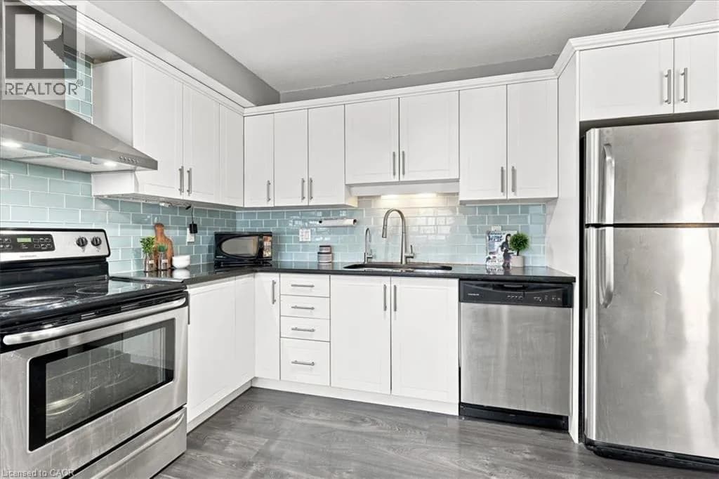 1522 KING Street E Unit# 403 — photo 5 of 21