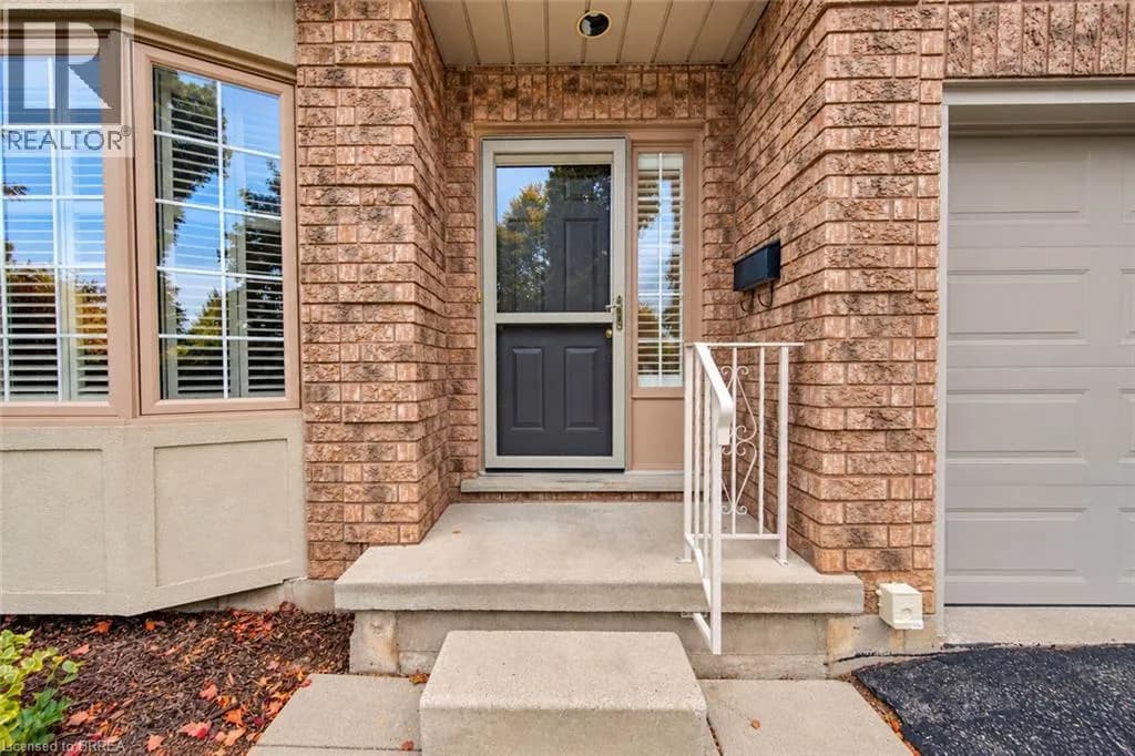 10 COURTLAND Drive Unit# 1 — photo 4 of 43