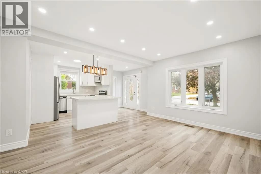 91 JACKSON Avenue — photo 4 of 28